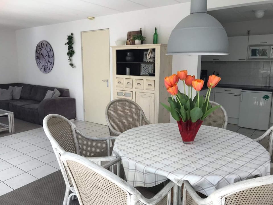 House | Dining