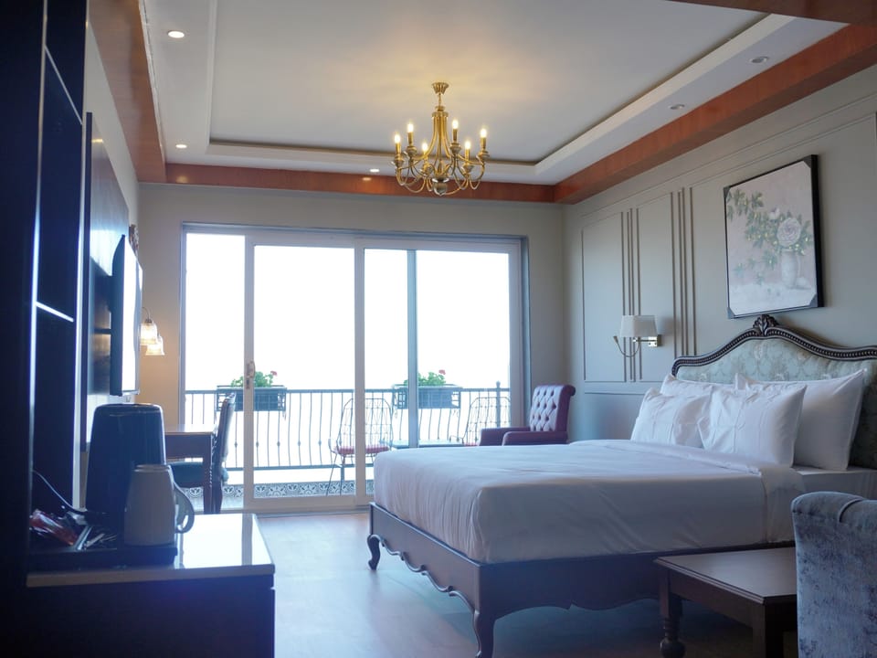 Classic Double Room, Balcony, Valley View | Room amenity