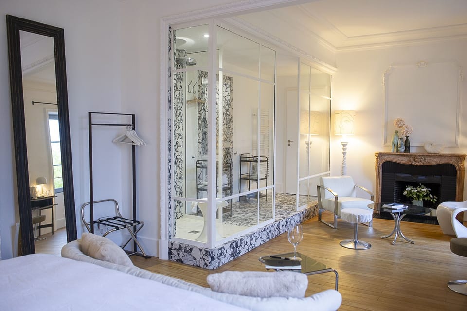 Luxury Double Room, Ensuite, Garden View | Bathroom | Hair dryer, bathrobes, slippers, soap