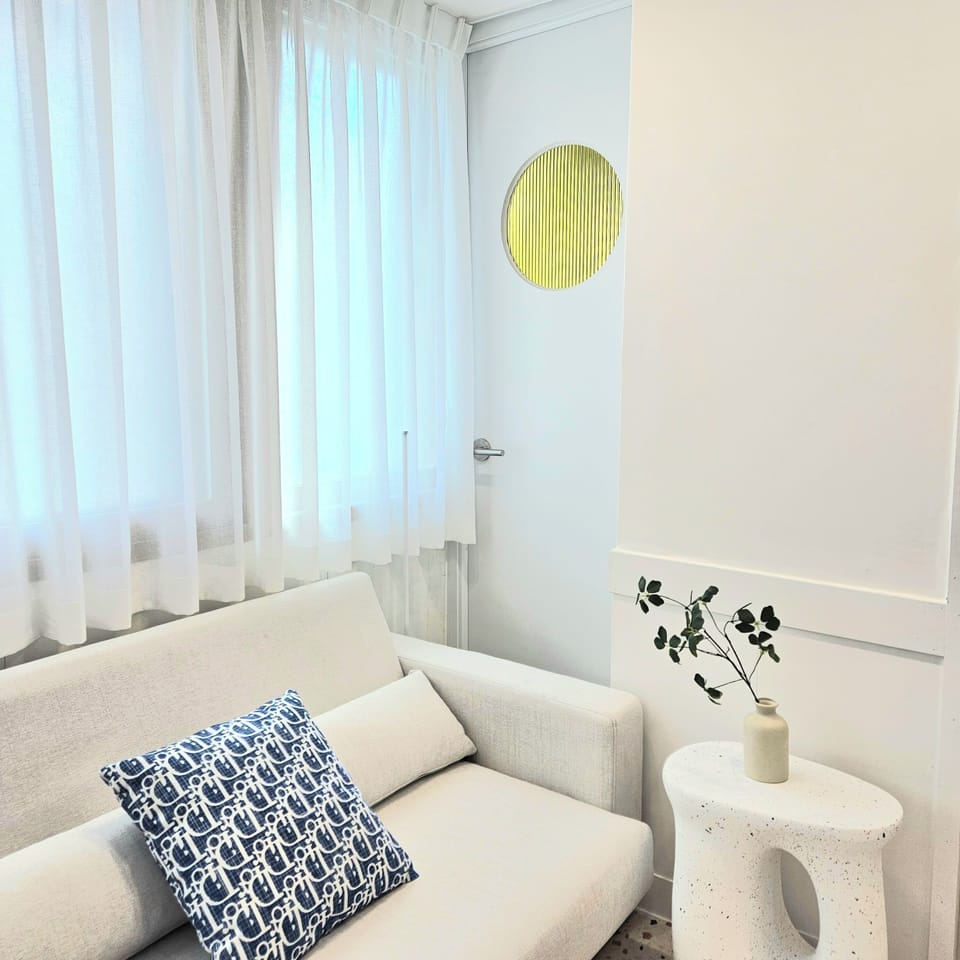 Family Room | Living area | 40-inch LED TV with cable channels, heated floors