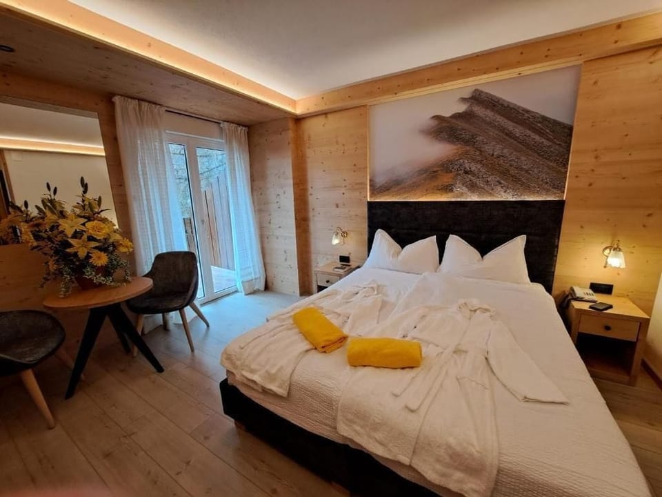 In-room safe, free WiFi