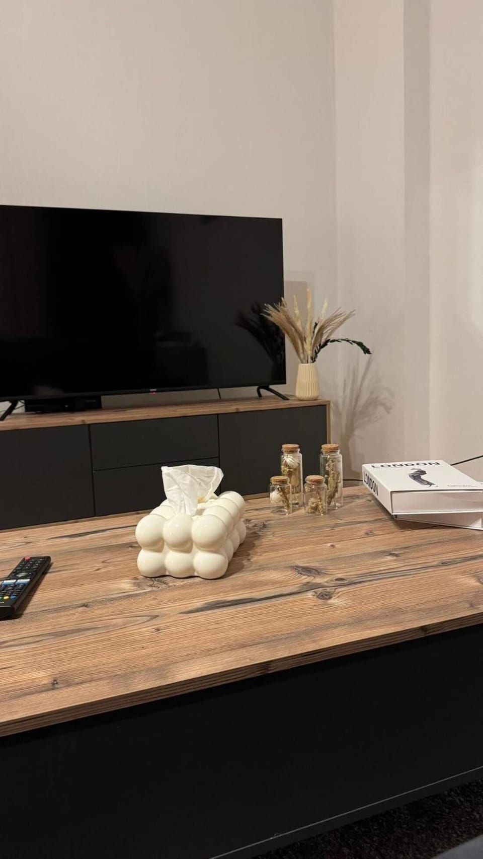 Apartment, 2 Bedrooms, City View | Room amenity