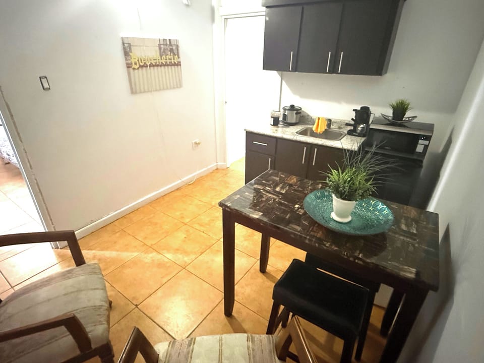 Economy Studio | Private kitchen | Mini-fridge, microwave, oven, stovetop