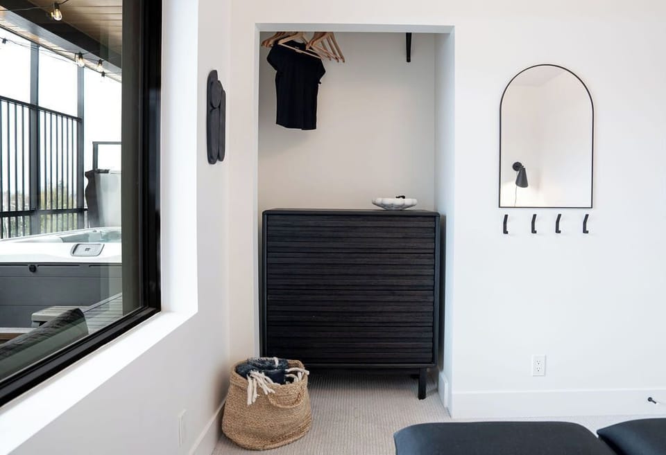 Condo | Living area | Flat-screen TV