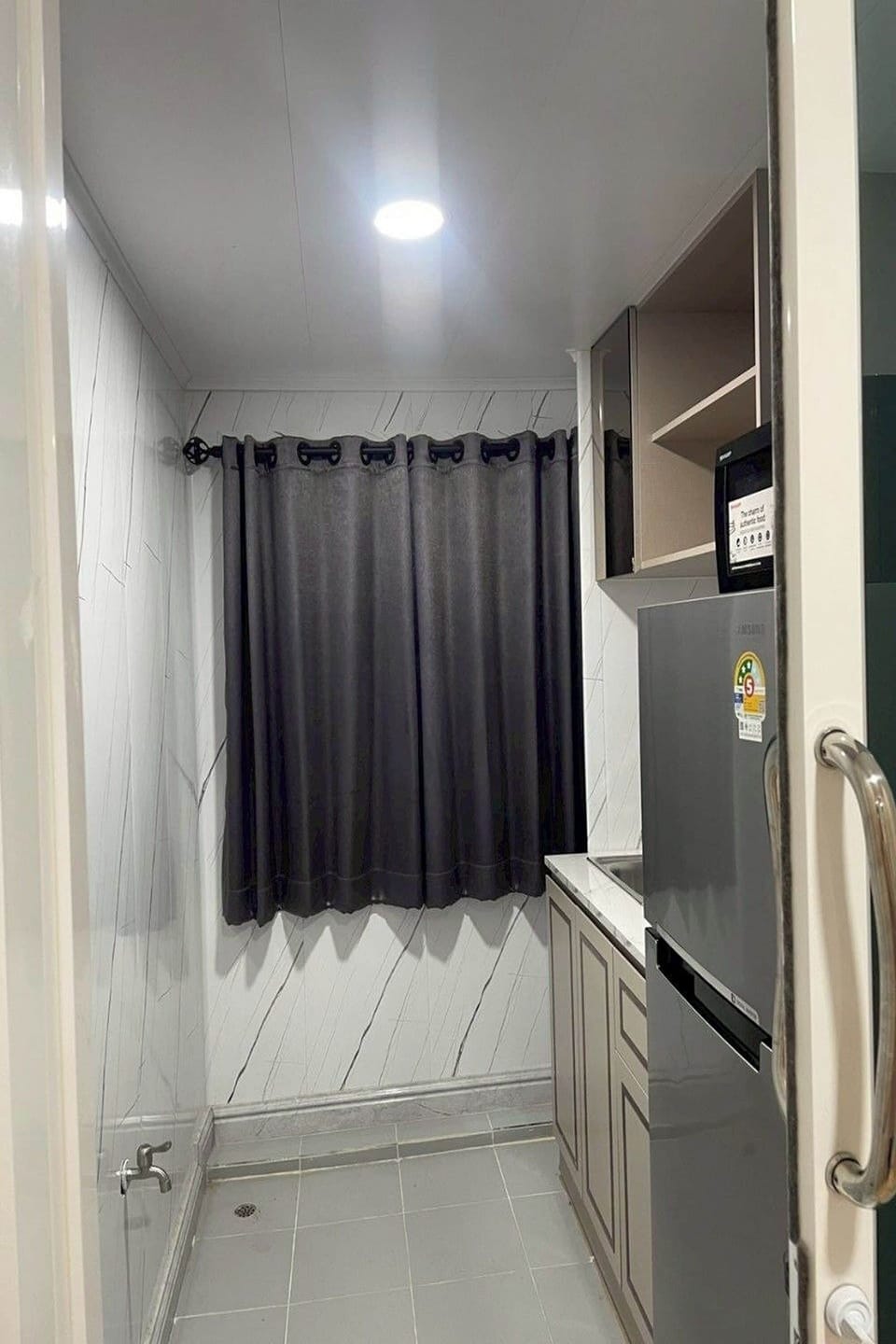 2 Bedrooms Family Room (B) | Private kitchen | Fridge, coffee/tea maker
