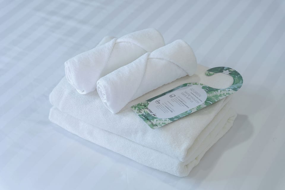 Superior Double Room | In-room safe, desk, free WiFi, bed sheets