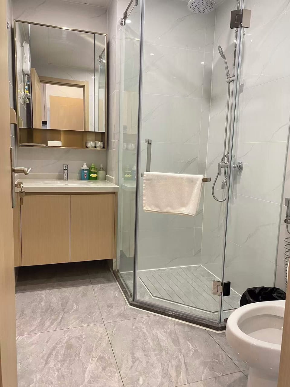 Twin Room, River View | Bathroom | Shower, free toiletries, towels, soap