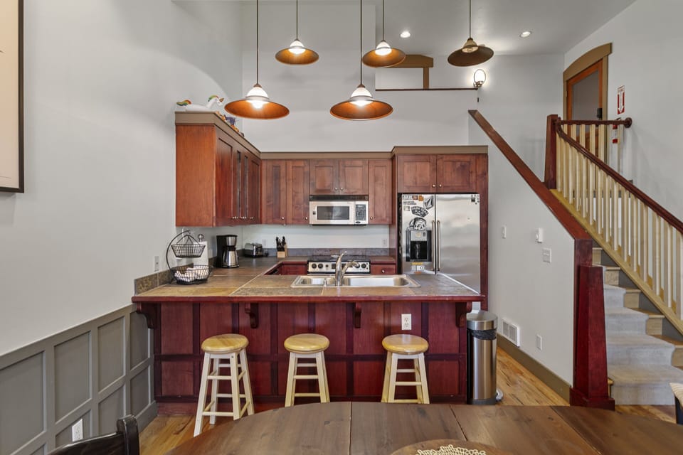 Townhome, 3 Bedrooms | Private kitchen | Coffee/tea maker, fridge, oven, toaster