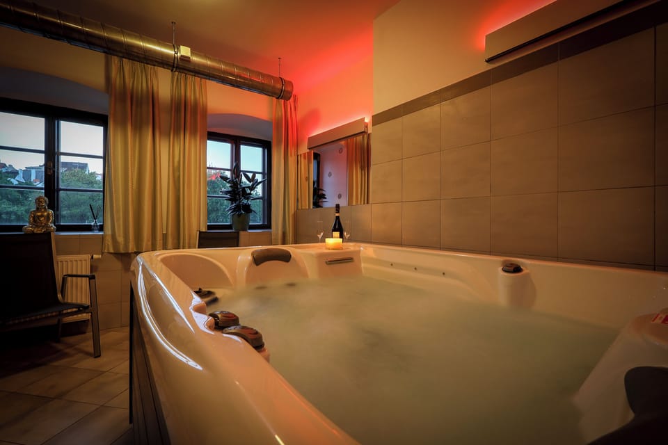 Private spa tub