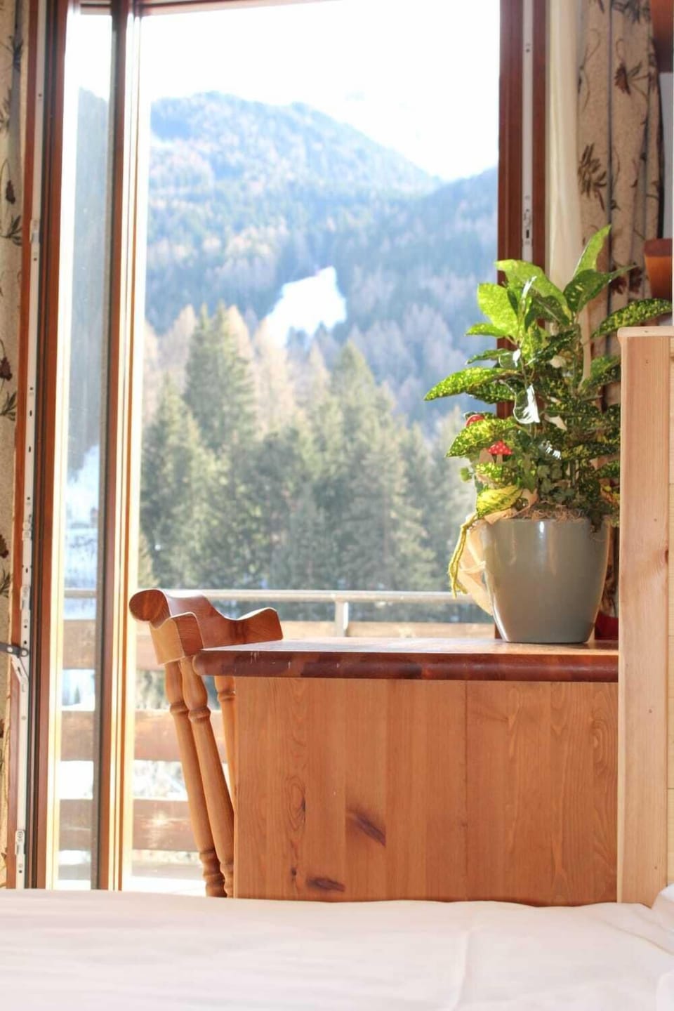 Free WiFi, bed sheets