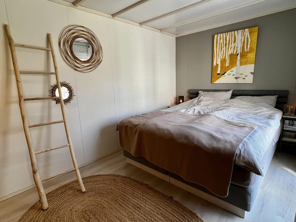 Chalet for Four Guests Near Beach House in North Holland (province)