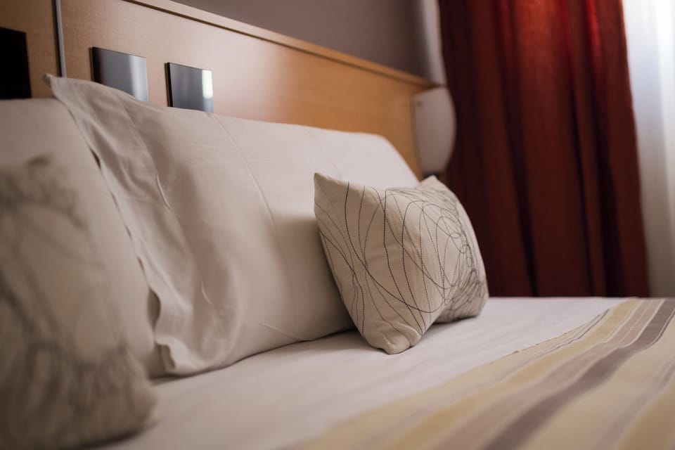 Desk, WiFi (free), bed sheets
