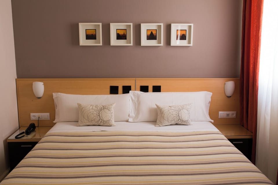 Standard Double or Twin Room | Desk, WiFi (free), bed sheets