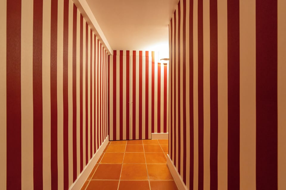 Deluxe Room, Balcony, Courtyard View | In-room safe, soundproofing, free WiFi