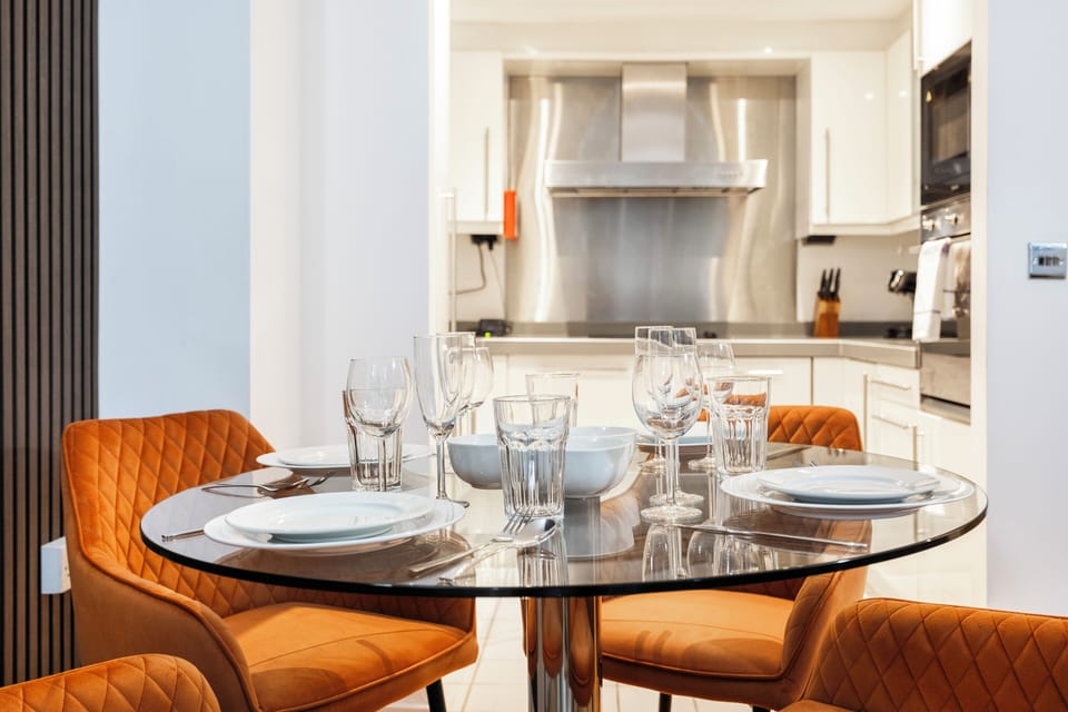Luxury Apartment | In-room dining