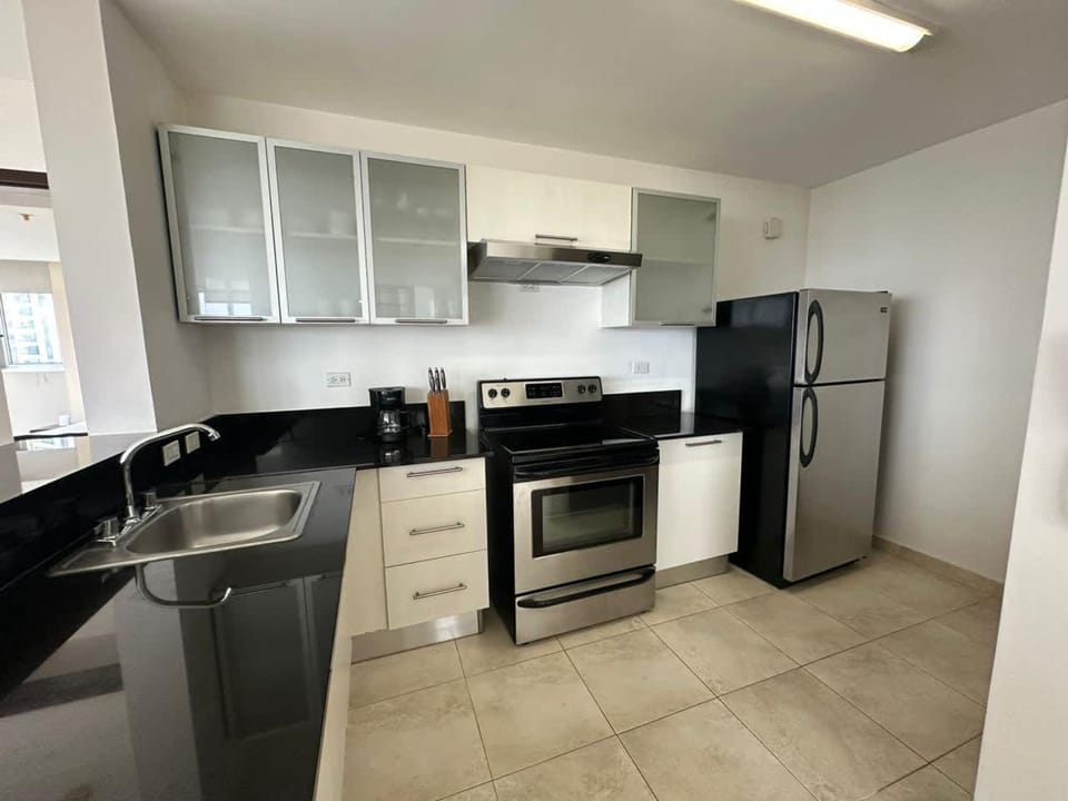 House | 1 bedroom, desk, high-speed internet