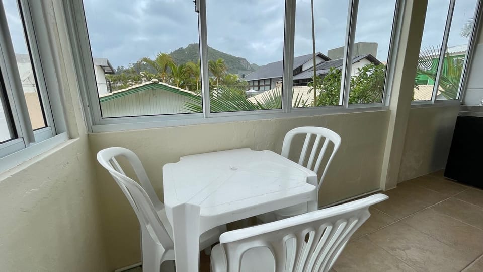 Apartment | Dining