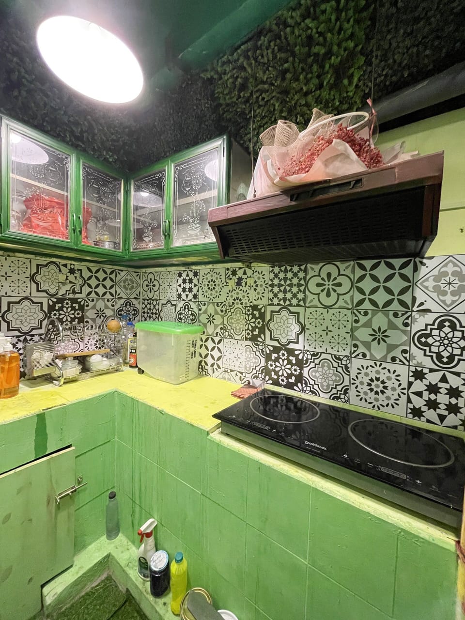 Fridge, stovetop, cookware/dishes/utensils, spices