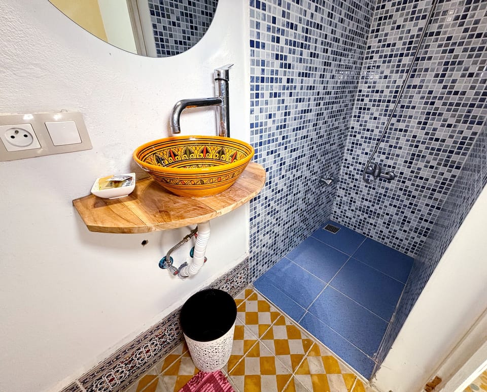 Design Double Room | Bathroom | Free toiletries, hair dryer, soap, shampoo