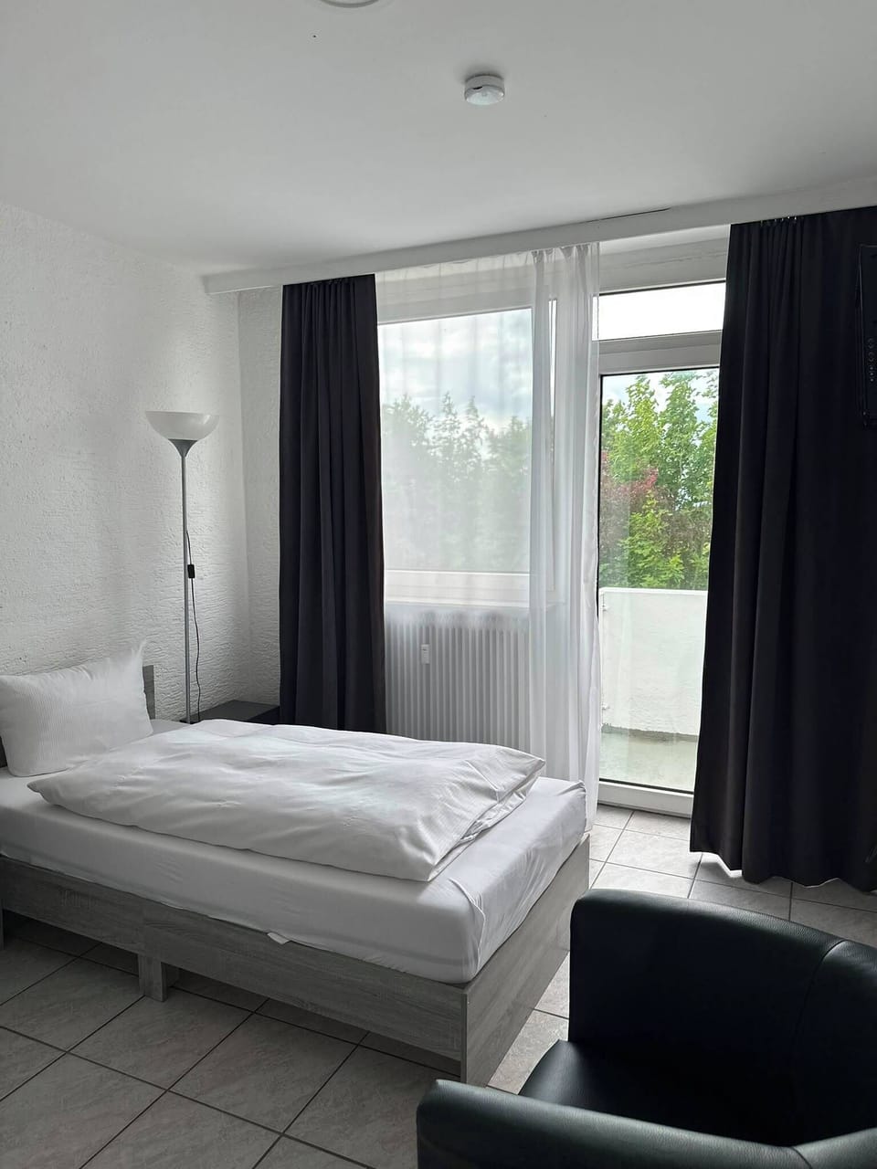 Standard Twin Room, Balcony, Vineyard View | Desk, free WiFi
