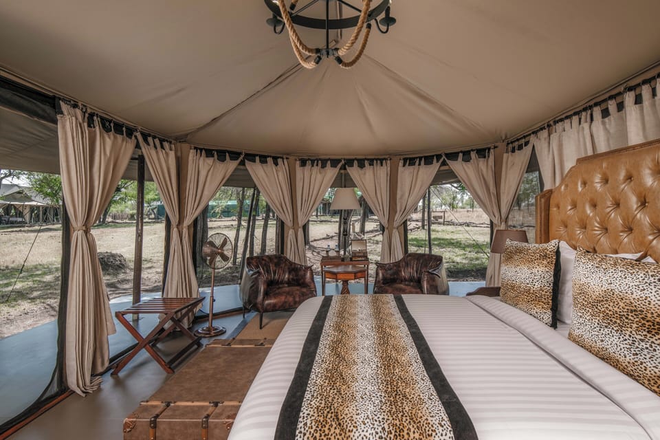 Luxury Tent, Park View | In-room safe, desk, laptop workspace, free WiFi