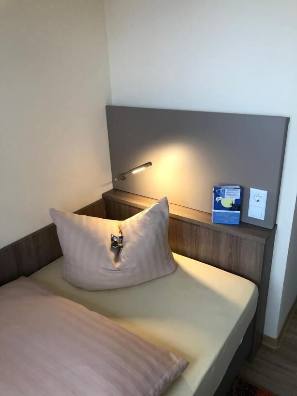 Desk, laptop workspace, free WiFi