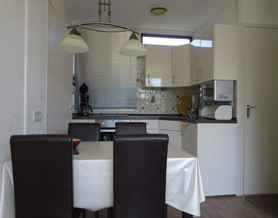 House | Private kitchen | Fridge, microwave, oven, coffee/tea maker