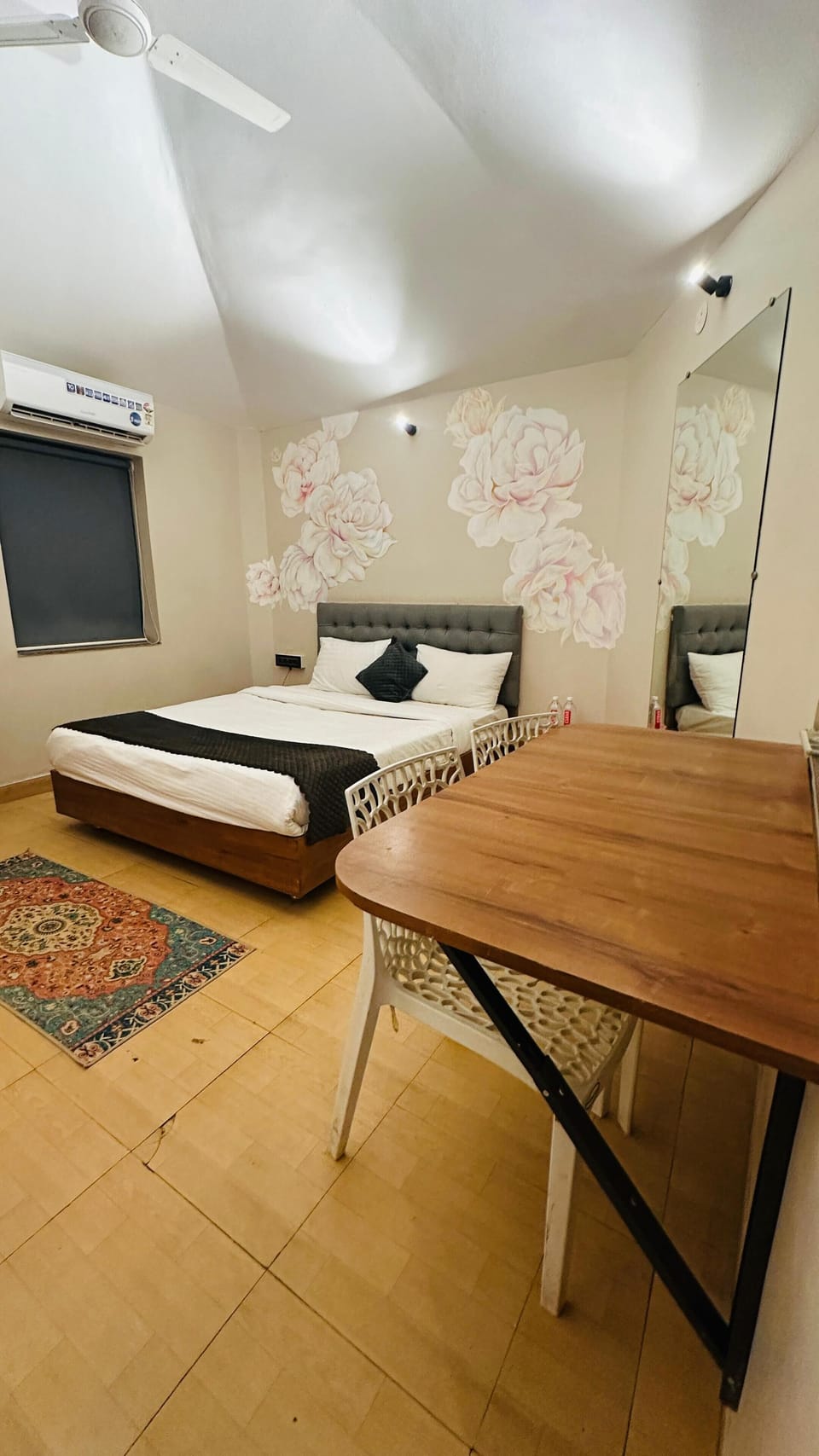 Deluxe Room, Balcony, City View