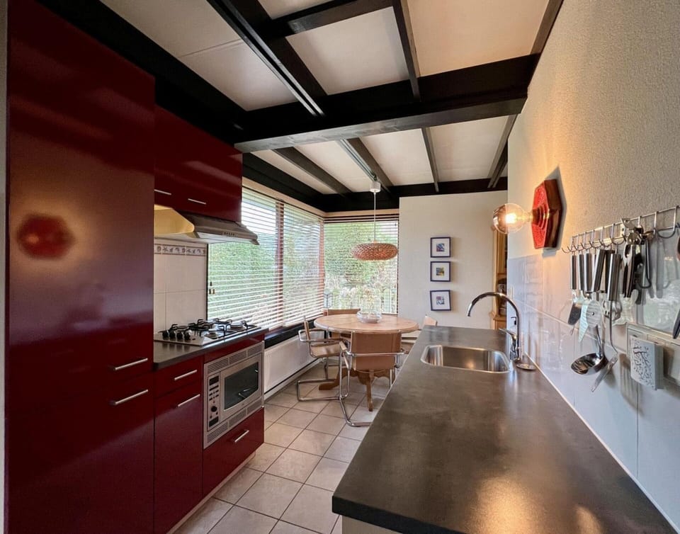 House | 3 bedrooms, individually furnished