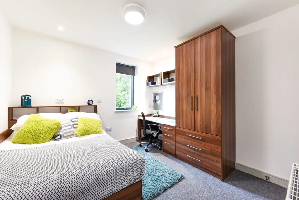 Studio, 1 Double Bed, Non Smoking | Iron/ironing board, free WiFi