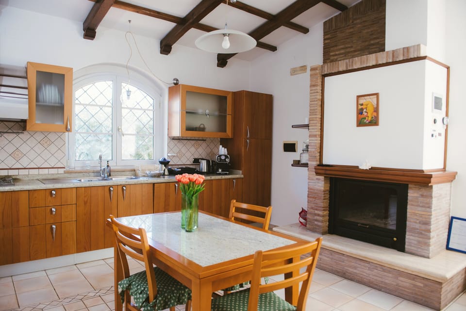 Exclusive Villa, 4 Bedrooms | Living area | 32-inch LED TV with digital channels, streaming services
