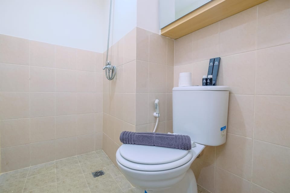 Cozy and Comfort Stay 2BR at Podomoro Golf View Apartment Apartment in West Java