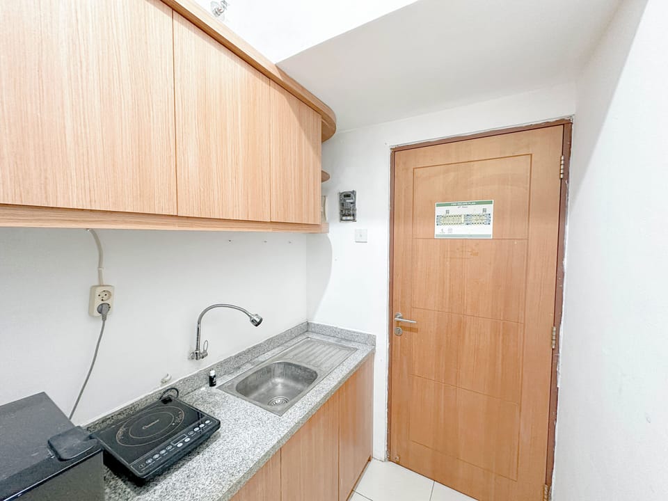 Standard Studio, 1 Bedroom (Apartment) | Private kitchen | Fridge