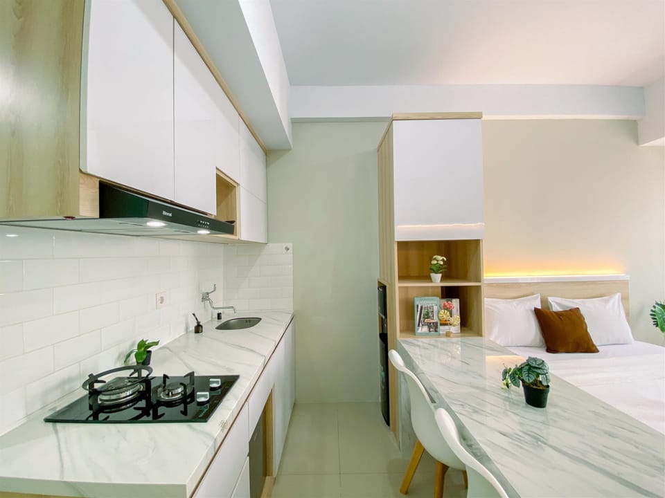 Standard Studio, 1 Bedroom (Apartment) | Private kitchen | Fridge