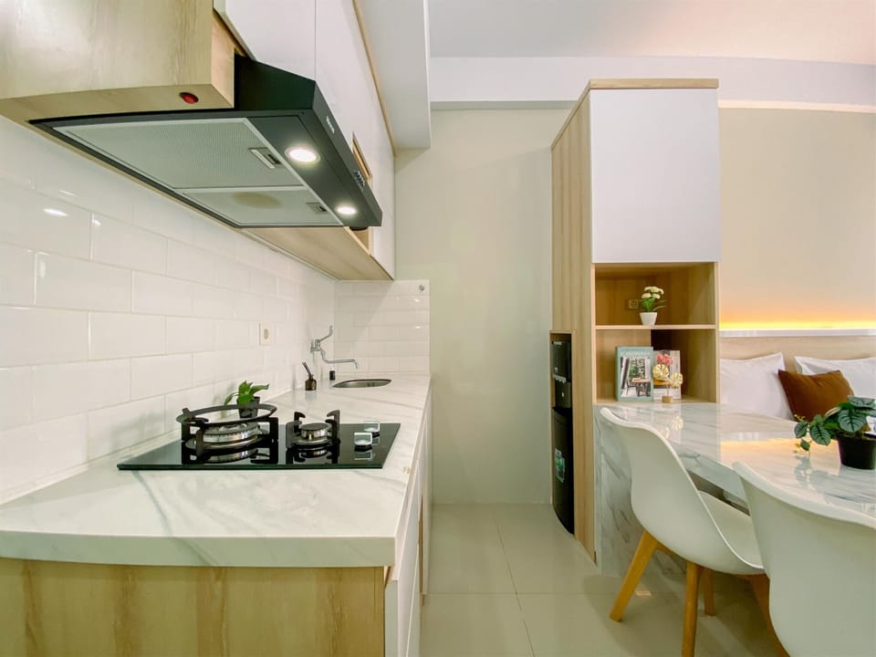 Standard Studio, 1 Bedroom (Apartment) | Private kitchen | Fridge
