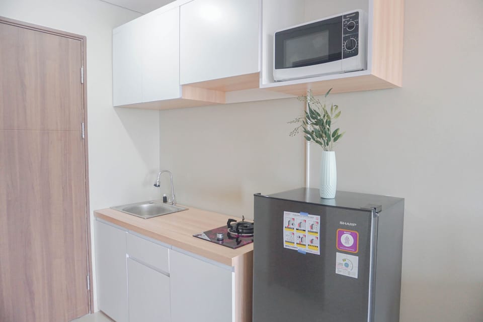 Standard Studio, 1 Bedroom (Apartment) | Private kitchen | Fridge
