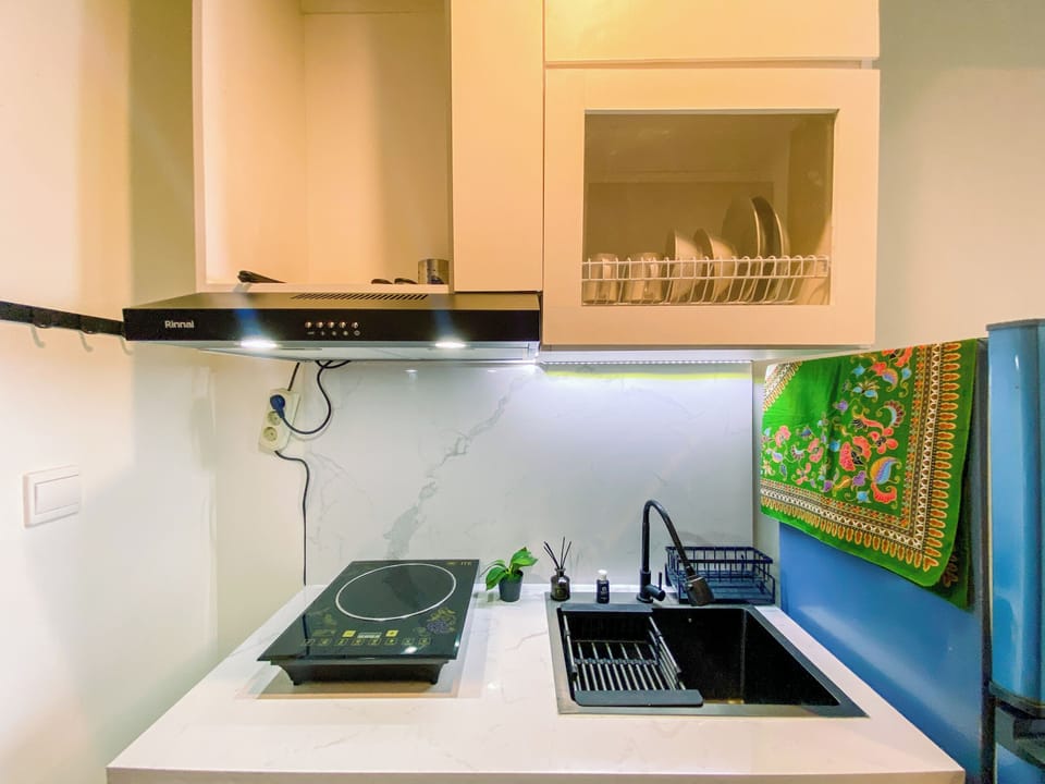 Standard Studio, 1 Bedroom (Apartment) | Private kitchen | Fridge, rice cooker