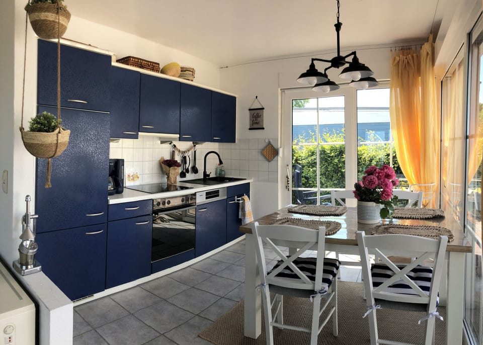 House, 2 Bedrooms, Smoking, Patio | Interior