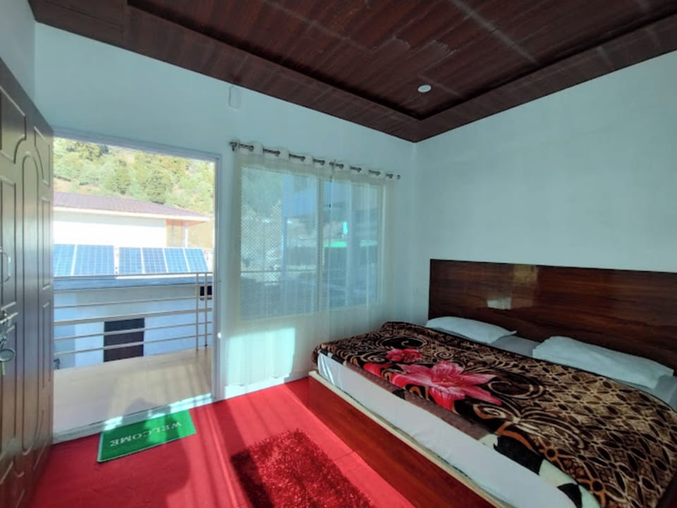 Cottage, Mountain View | Laptop workspace, bed sheets