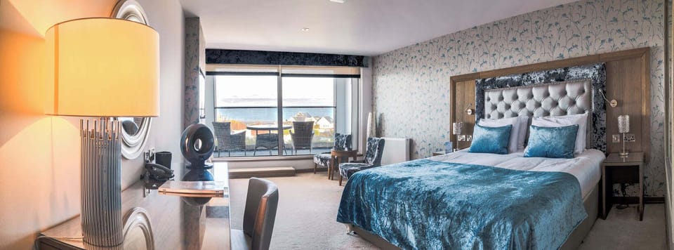 Iron/ironing board, free WiFi