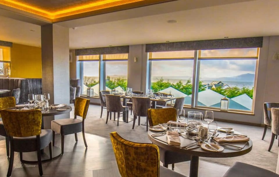 Breakfast, lunch, dinner served; British cuisine, ocean views 