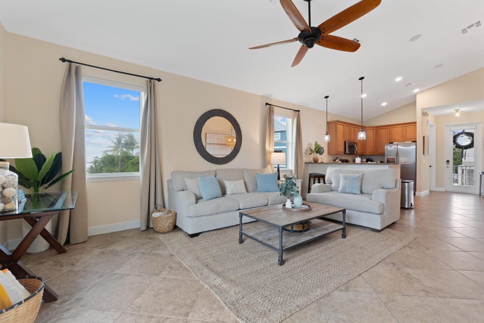 House, Multiple Beds (Sea La Vie) | Living area