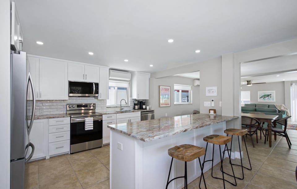 House, Multiple Beds (Big Blue Beach House) | Private kitchen | Oven, toaster