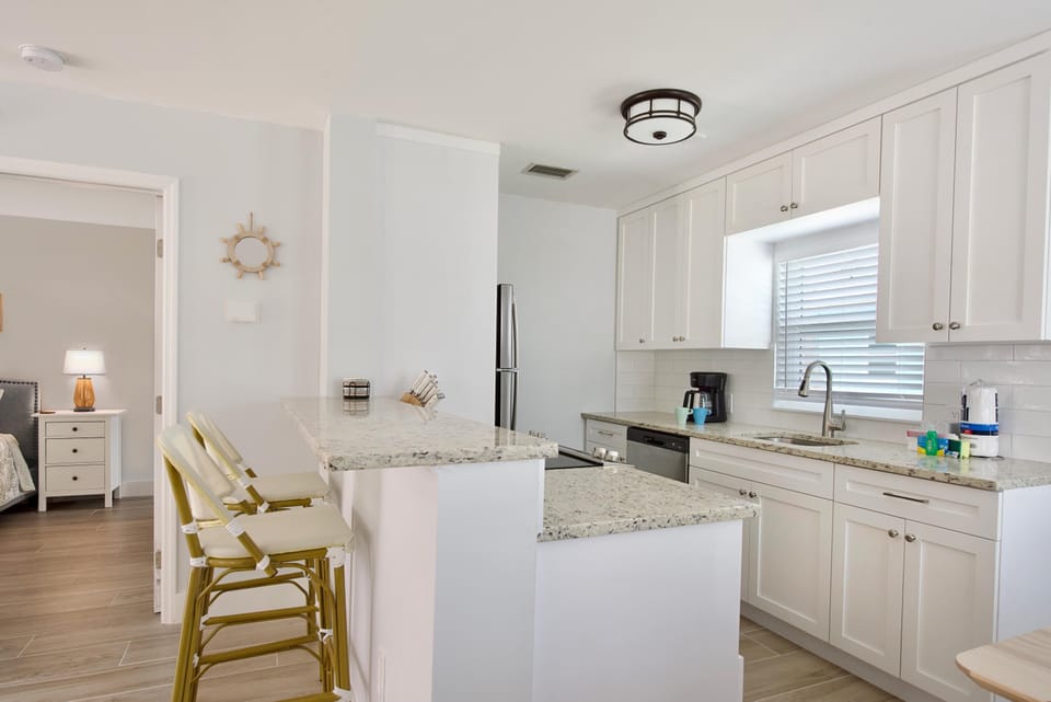 House, 1 King Bed with Sofa bed (Casa Azul A) | Private kitchen | Oven, toaster