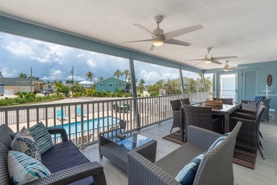 House, Multiple Beds (Blue Oasis) | Outdoor dining