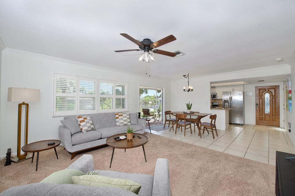House, 2 Queen Beds (Beach Bungalow 2) | Living area