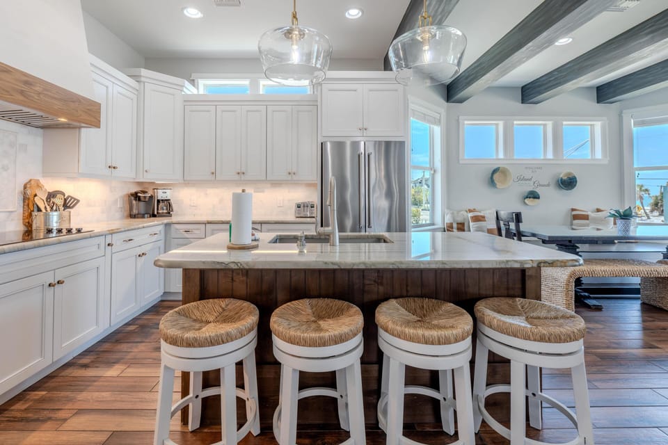 House, Multiple Beds (Island Grande) | Private kitchen | Oven, toaster