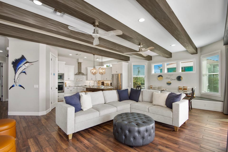 House, Multiple Beds (Island Grande) | Living area