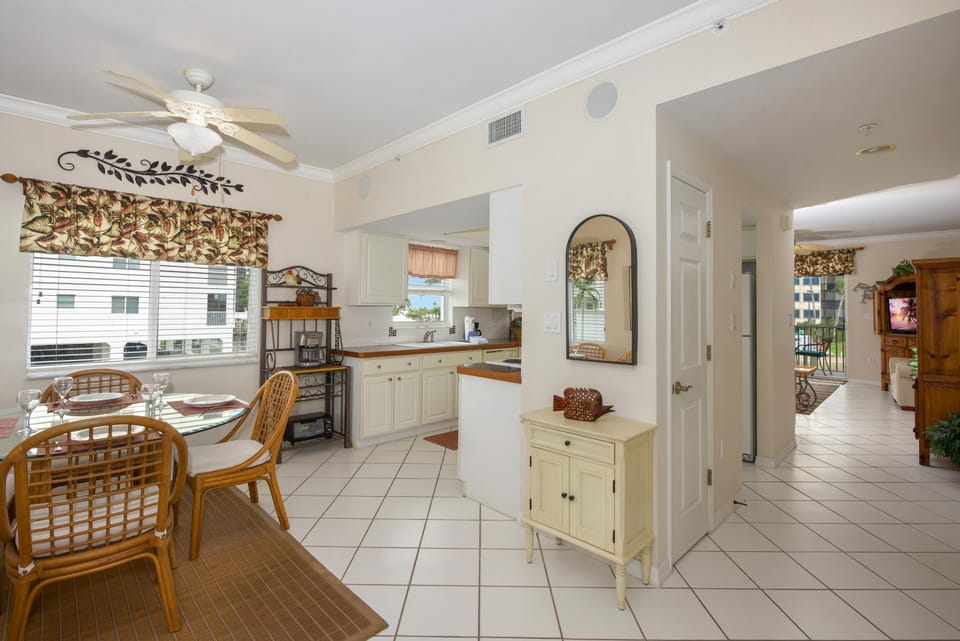 Condo, Multiple Beds (Casa Marina III-711) | Dining