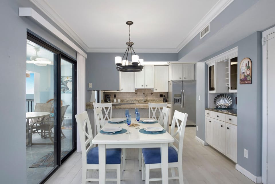 Condo, 1 King Bed with Sofa bed (Bel Air Beach Club Penthouse 503) | Dining